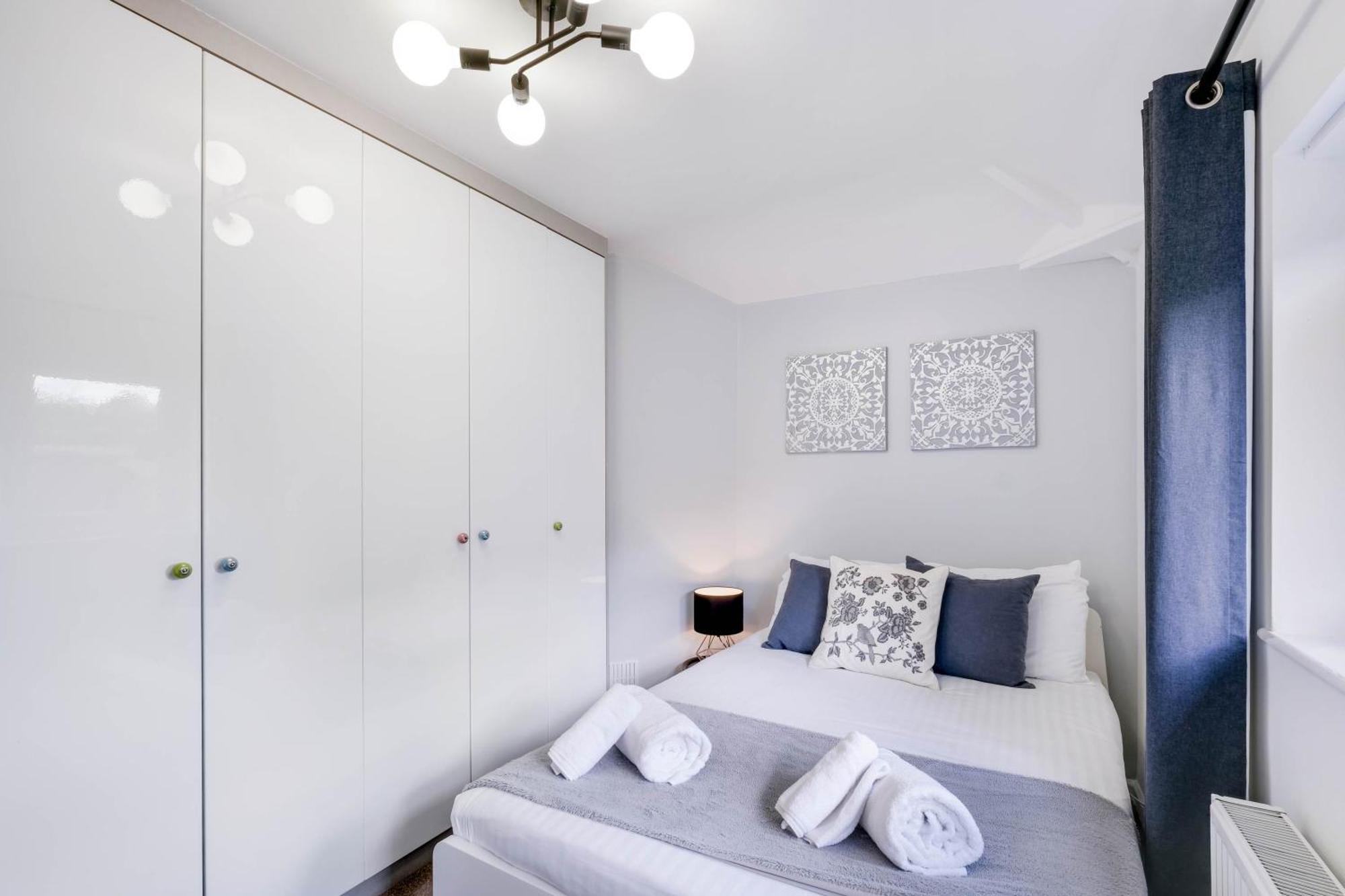 Appartamento Hanwell 2 Bedroom Maisonette By 360stays *