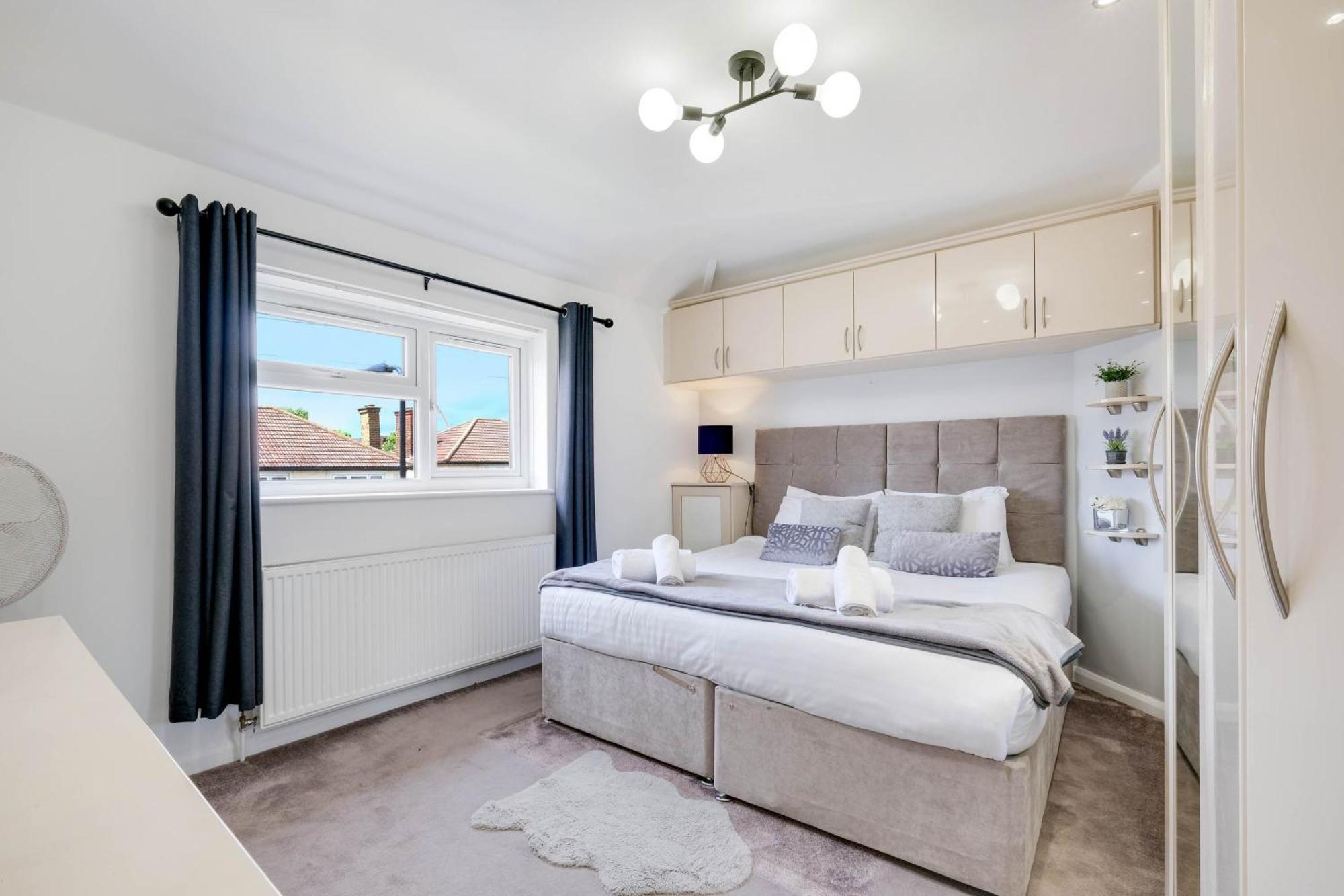 Appartamento Hanwell 2 Bedroom Maisonette By 360stays *